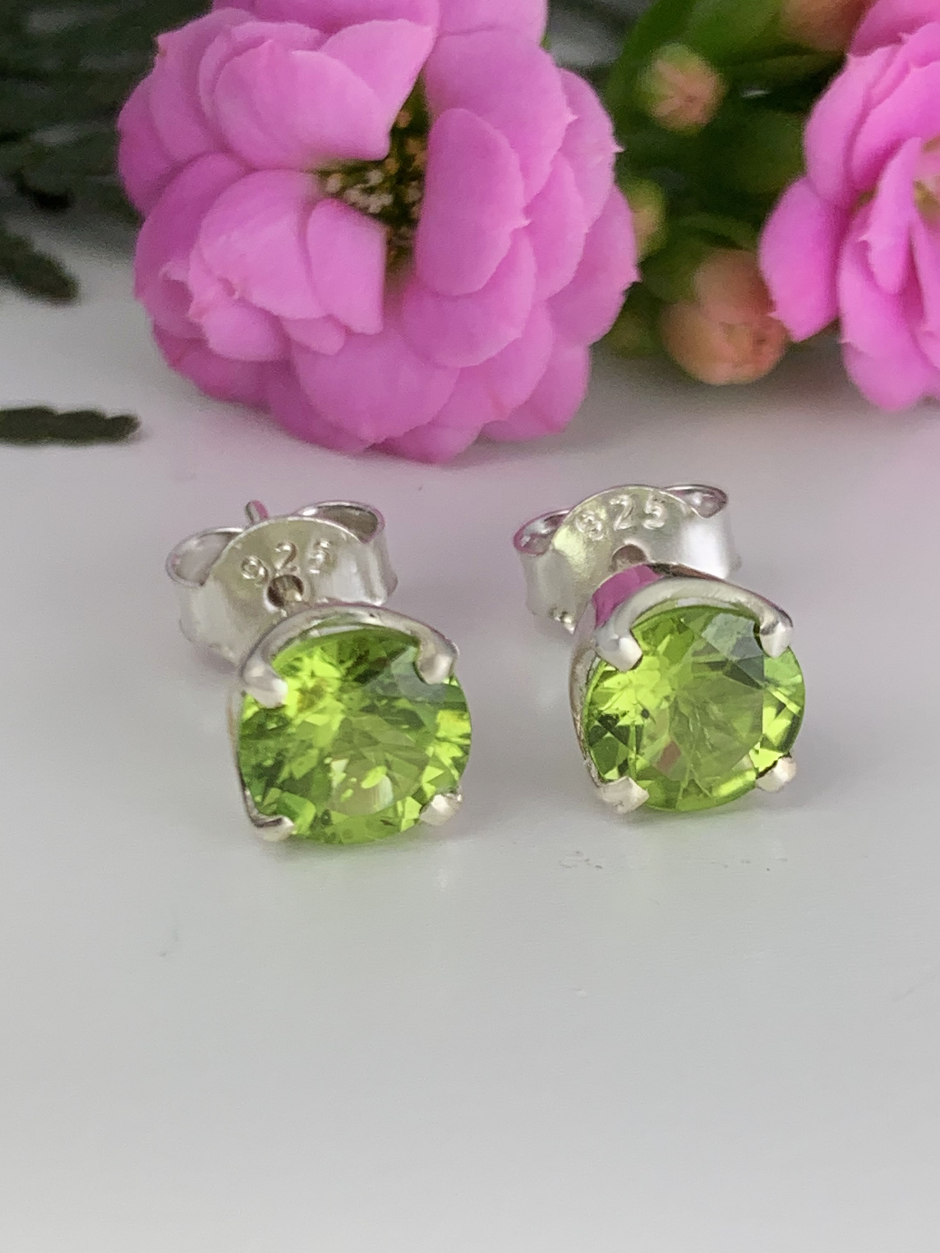 peridot-ohrstecker-peridot-studs-ohr00916 Peridot Ohrstecker - TOP