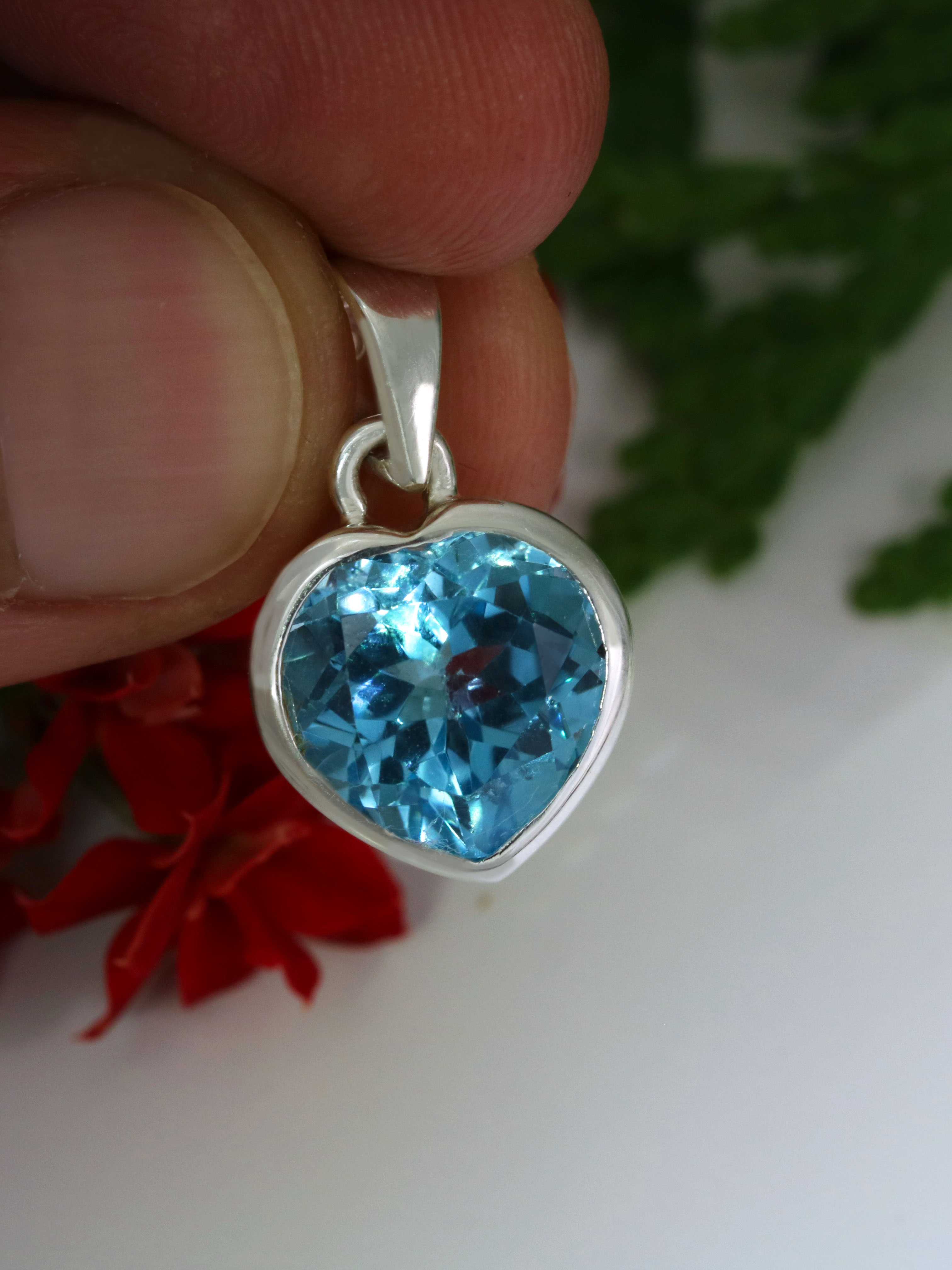 blautopas-anhaenger-blue-topaz-pendant-london-blue-ah03727-2 Blautopas Anhänger - Skyblue TOP