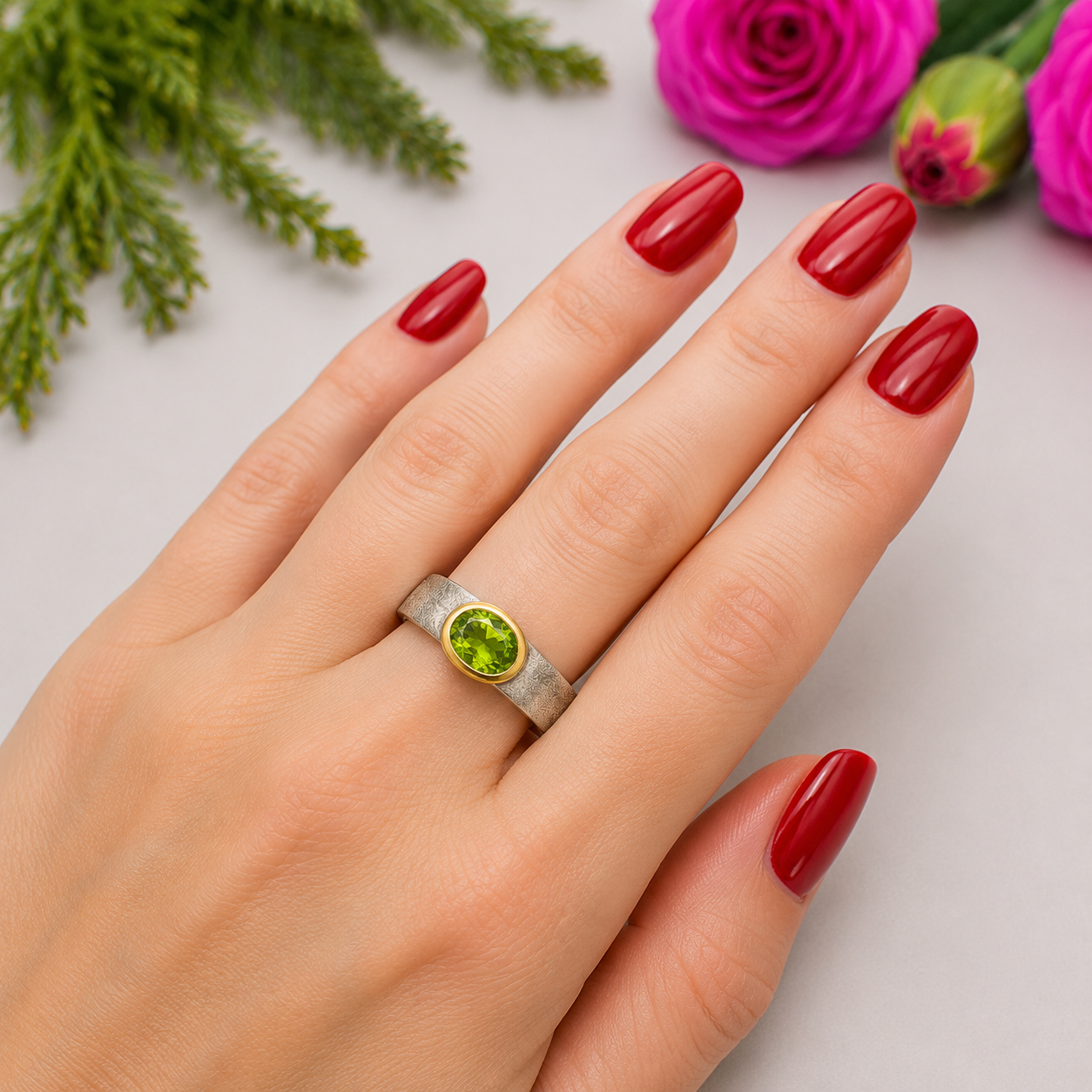 Peridot Ring - matted gold plated