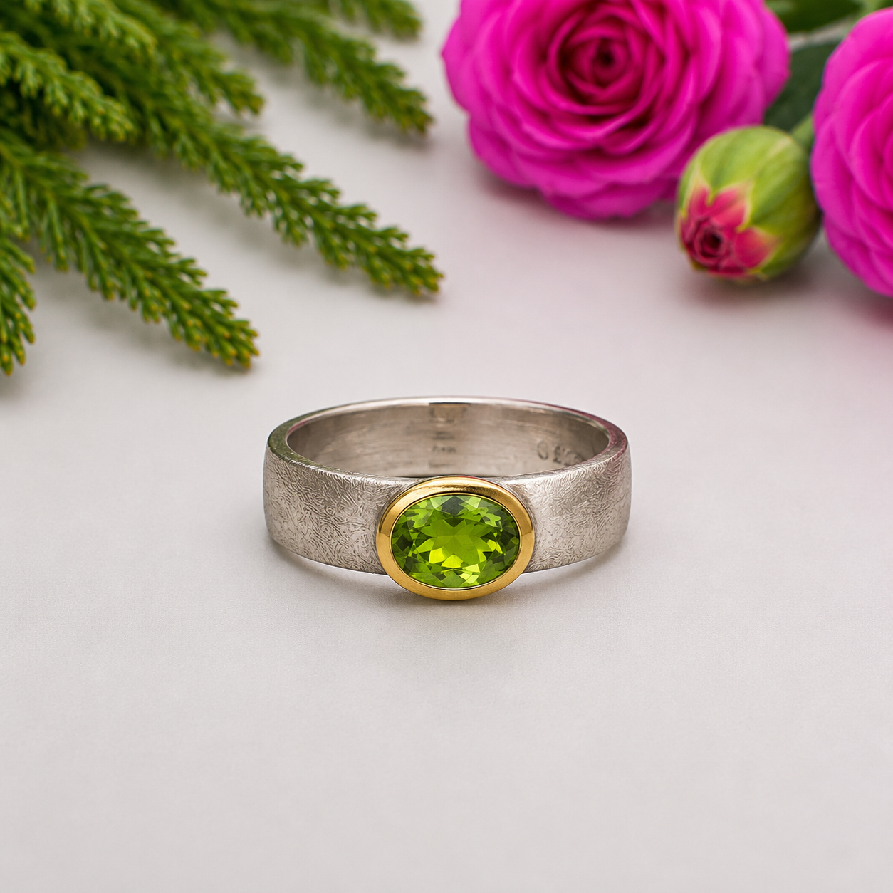 Peridot Ring - matted gold plated