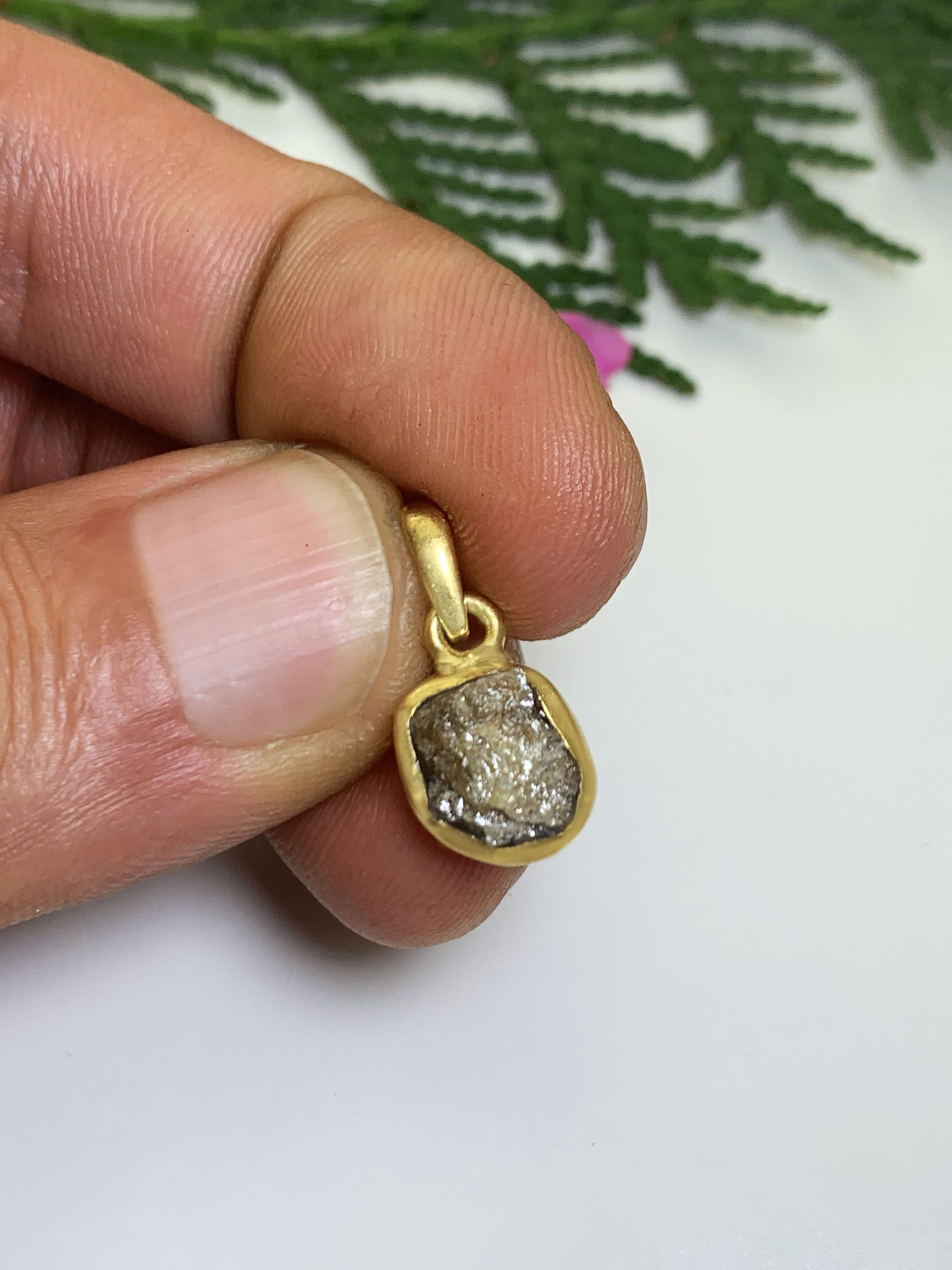 Rohdiamant Anhänger 