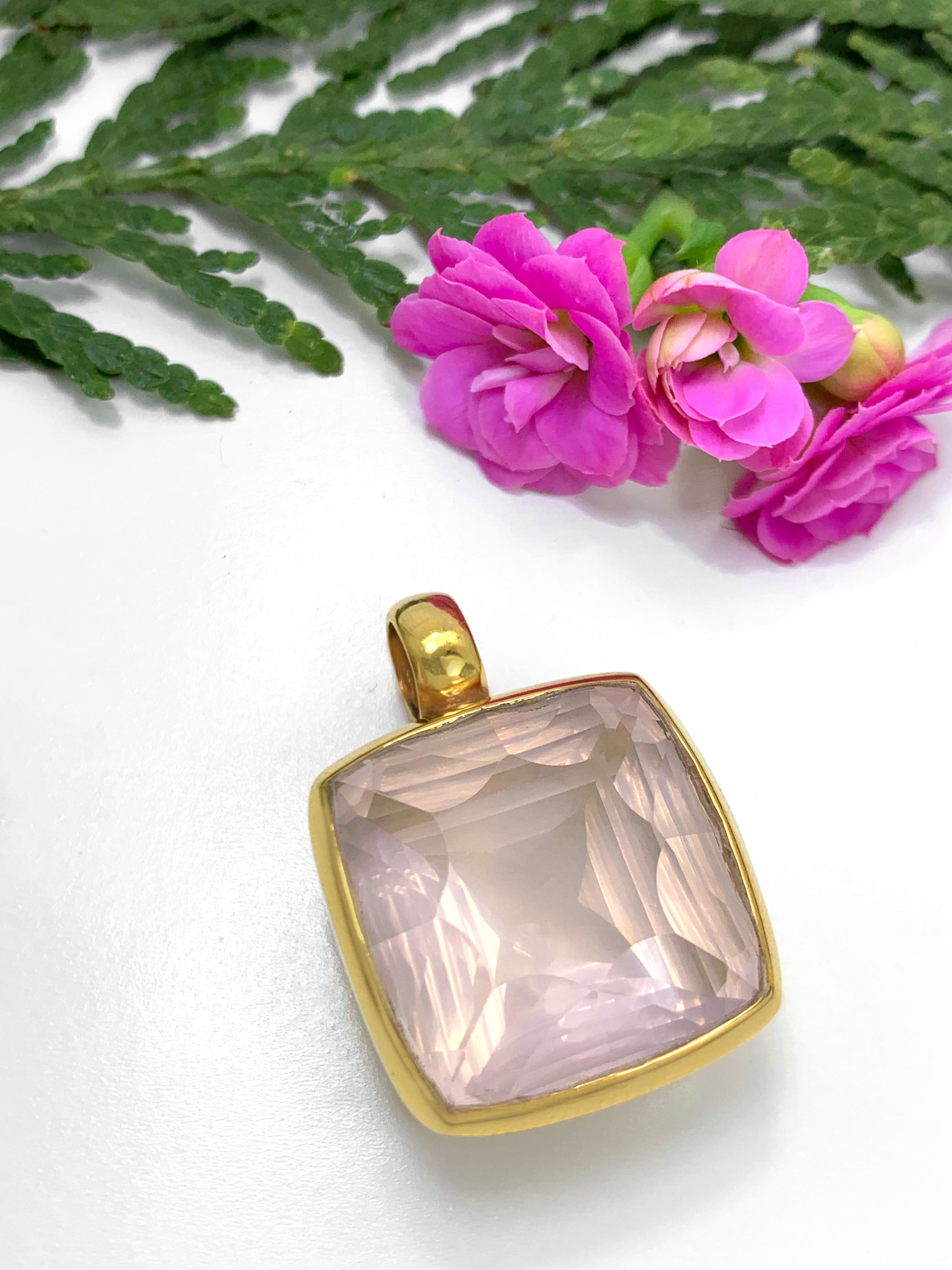 rosenquarz-anhaenger-vergoldet-rose-quartz-pendant-gold-plated-ah05106 Rosenquarz Anhänger