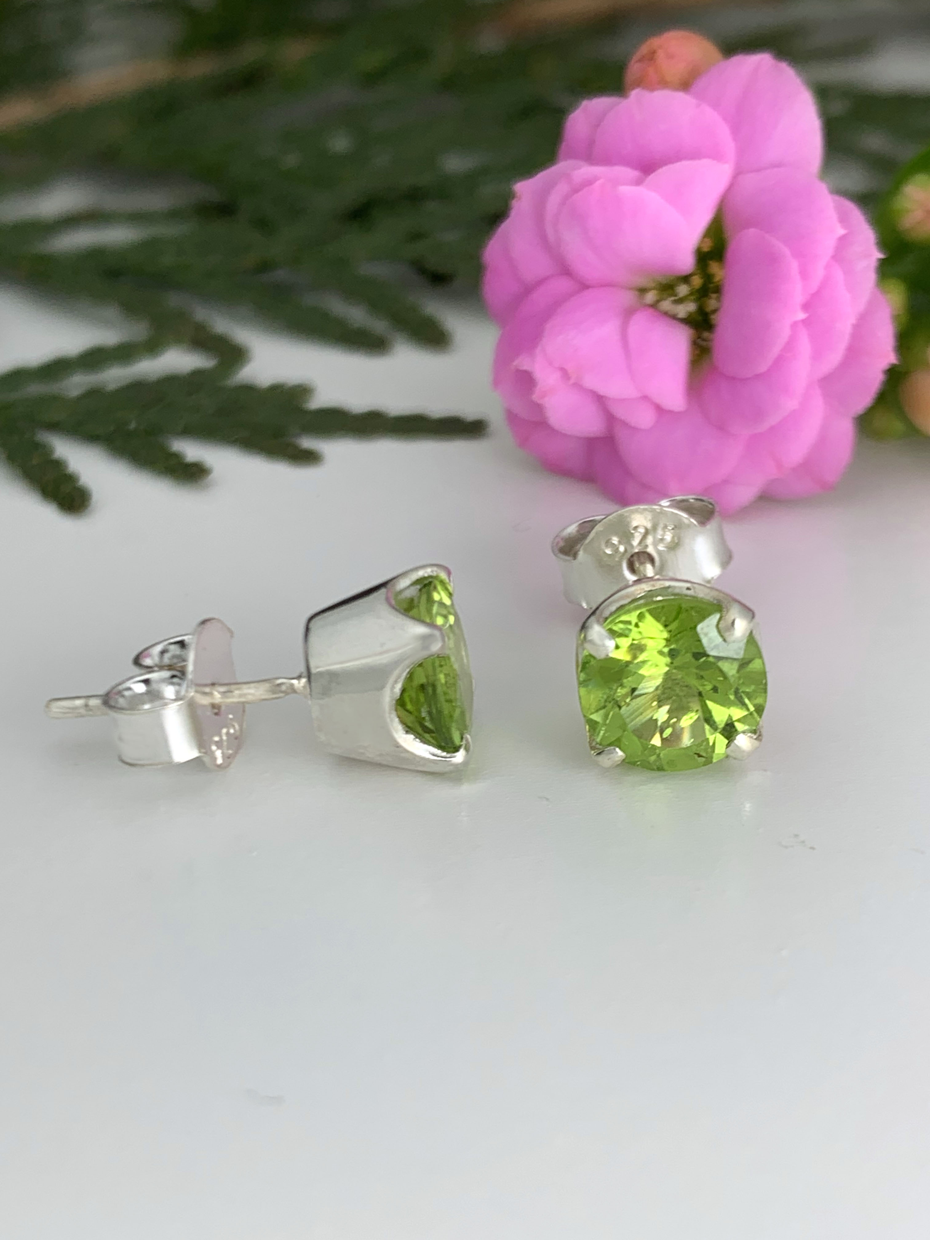 peridot-ohrstecker-peridot-studs-ohr00916-3 Peridot Stud Earrings - TOP