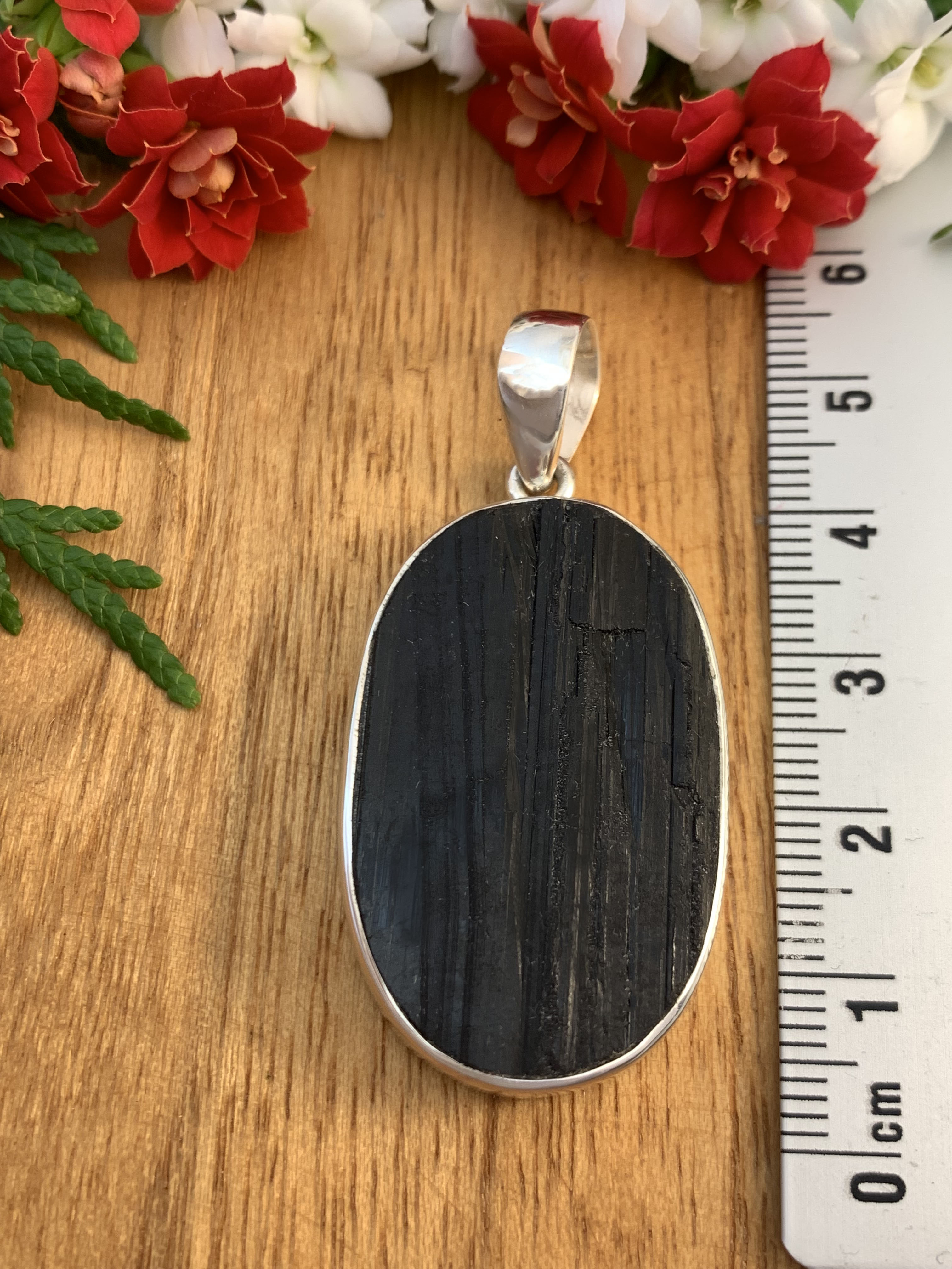 schwarzer-turmalin-anhaenger-black-tourmaline-pendant-ah03844-2 Schwarzer Turmalin Anhänger