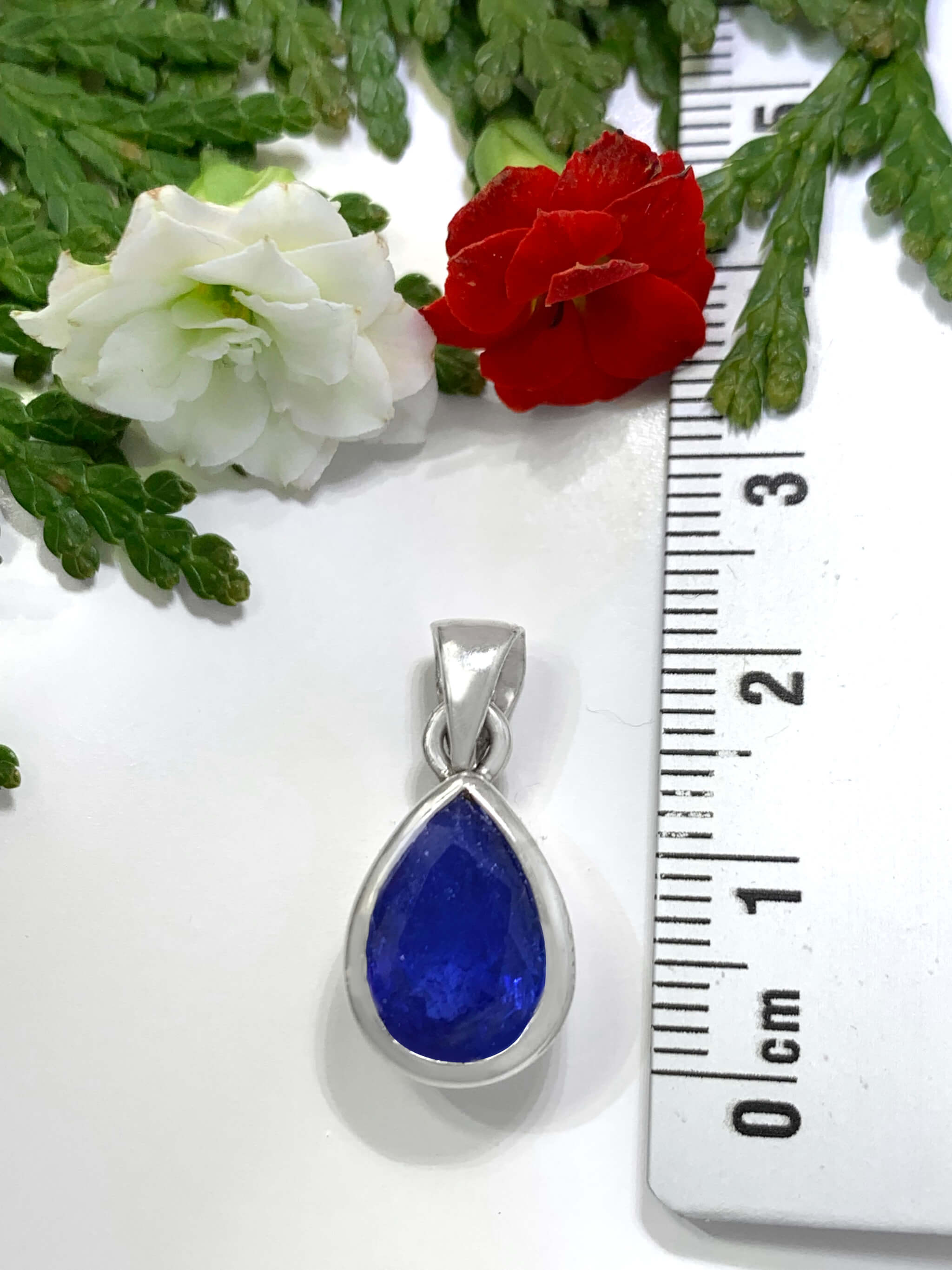 Tanzanite Pendant - TOP