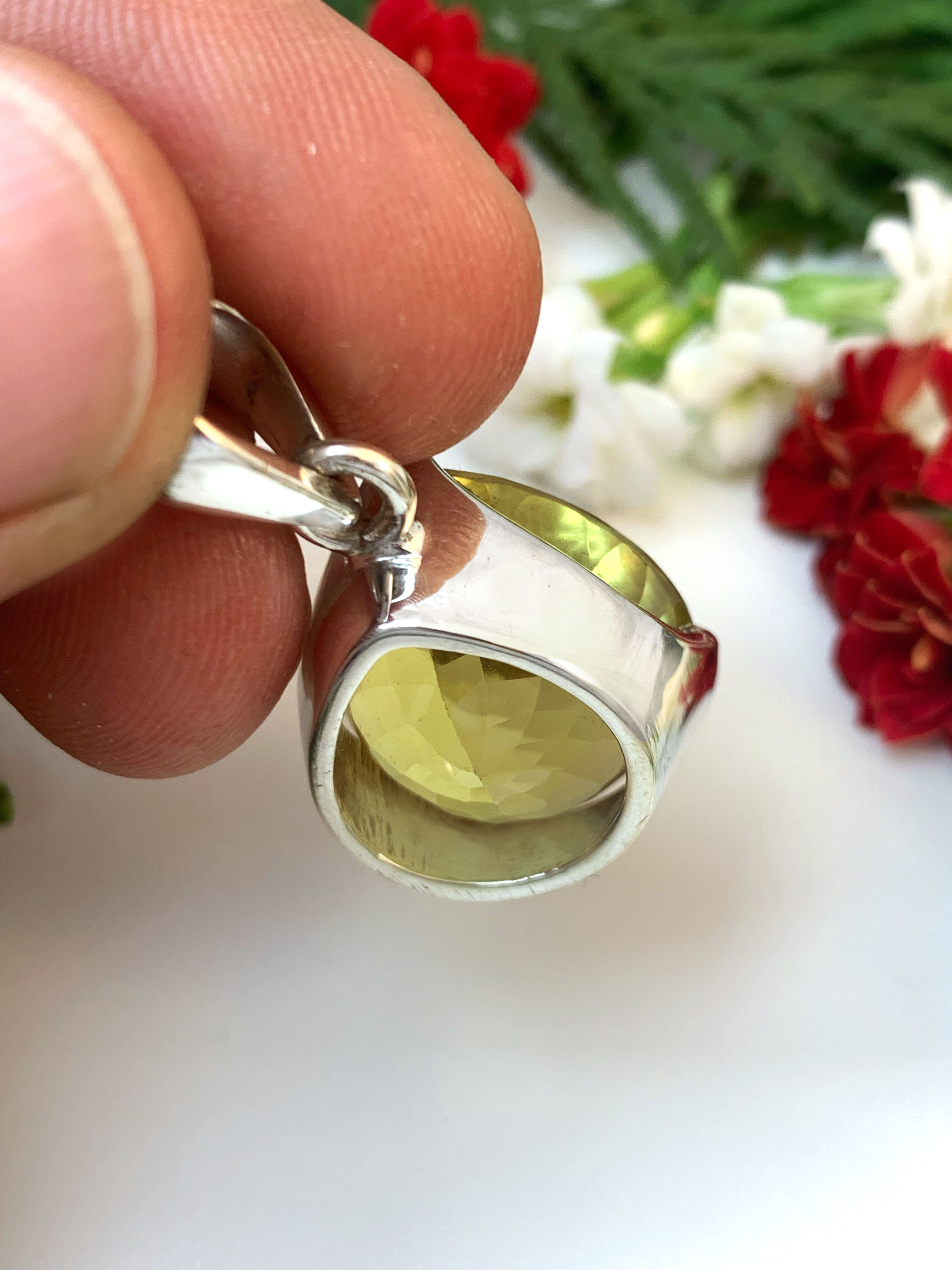 Lemon Quartz Pendant - TOP