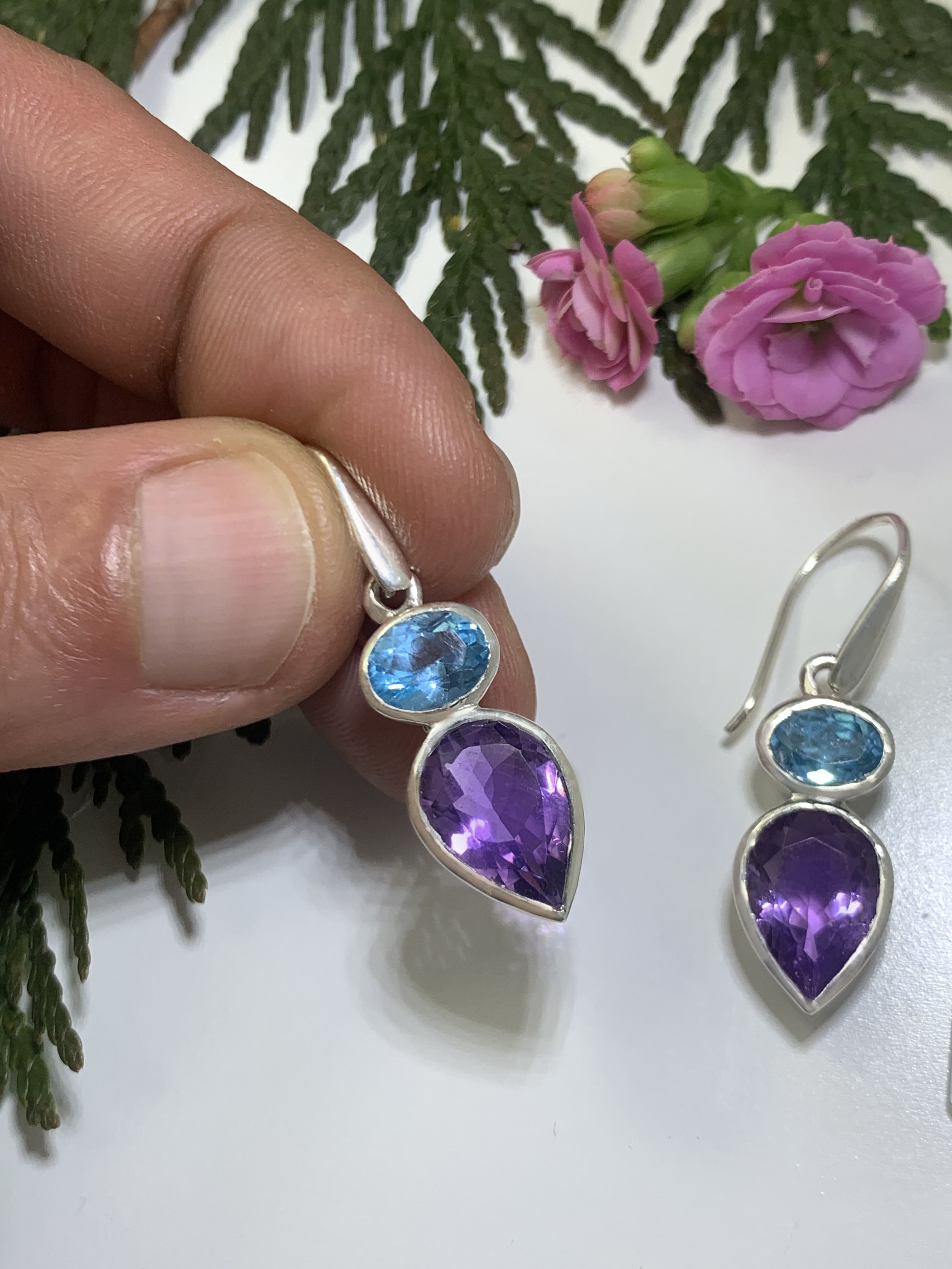amethyst-ohrhaenger-amethyst-earrings-ohr00856-2 Amethyst with Blue Topaz Earrings