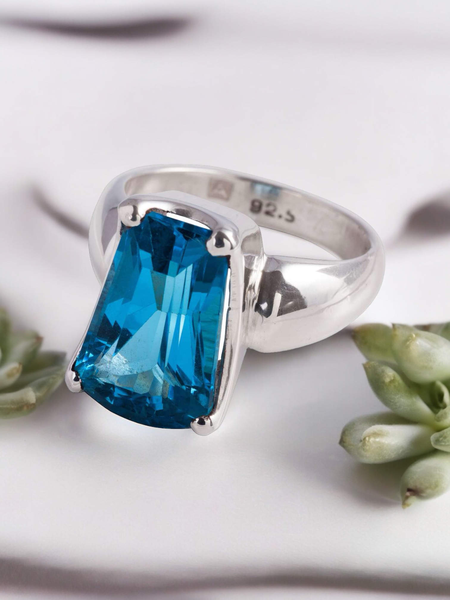 TOP Blau Topas Ring  