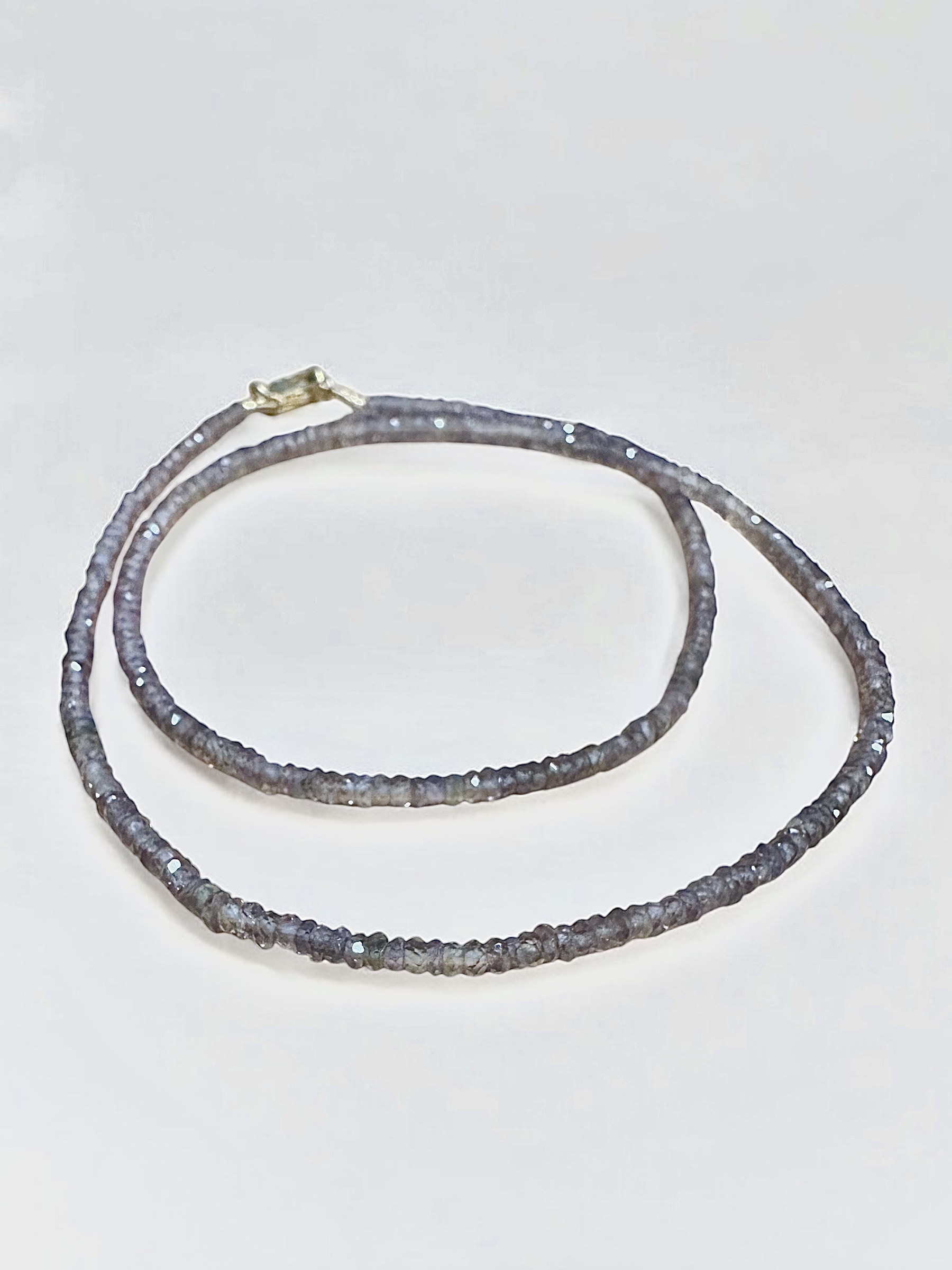Grüner Saphir Kette facettiert Grüner Saphir Kette facettiert