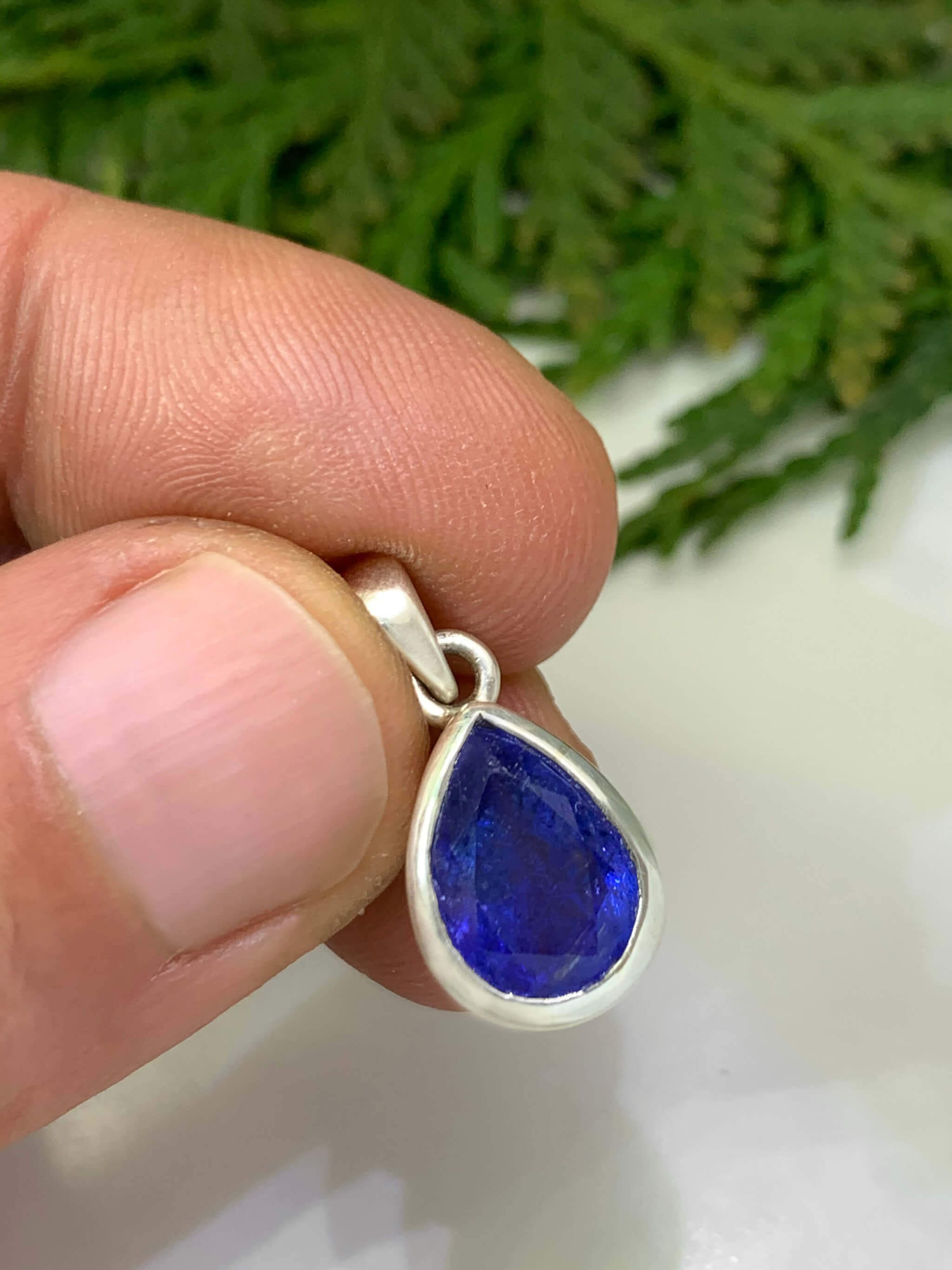 Tanzanite Pendant - TOP