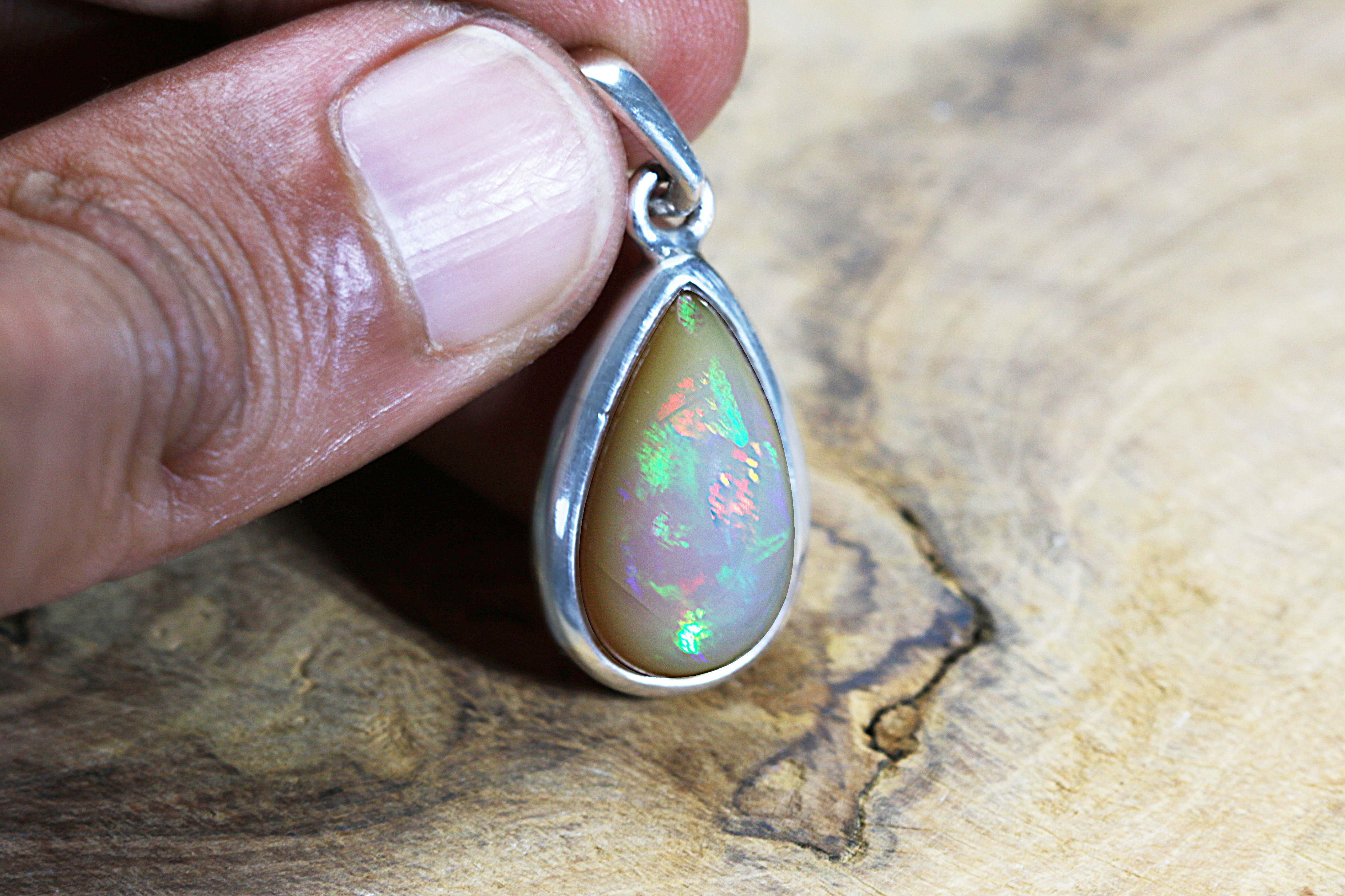 aethiopisches-opal-anhaenger-ethiopian-opal-pendant-ah01288-2 Top Welo Opal  Anhänger