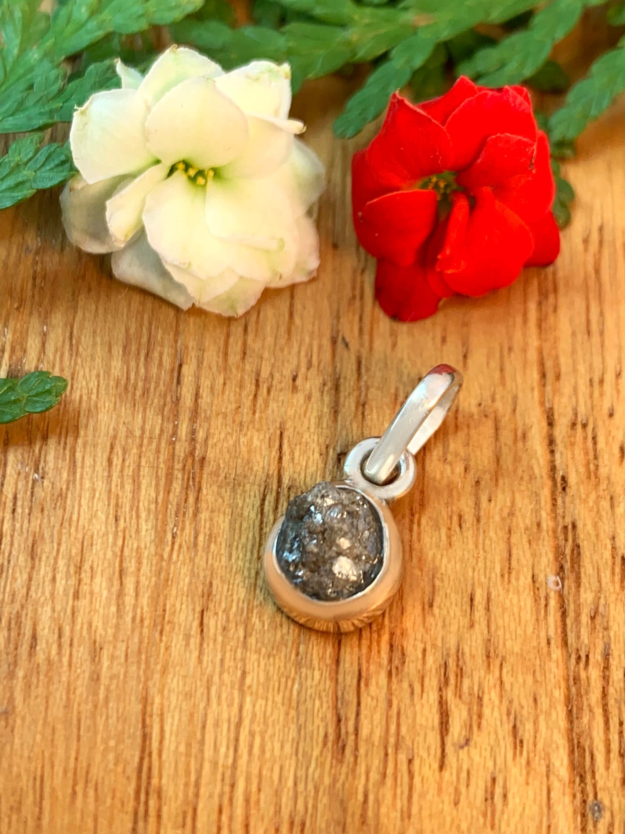 diamant-anhaenger-rohdiamant-anhaenger-diamond-pendant-ah05617 Rohdiamant Anhänger
