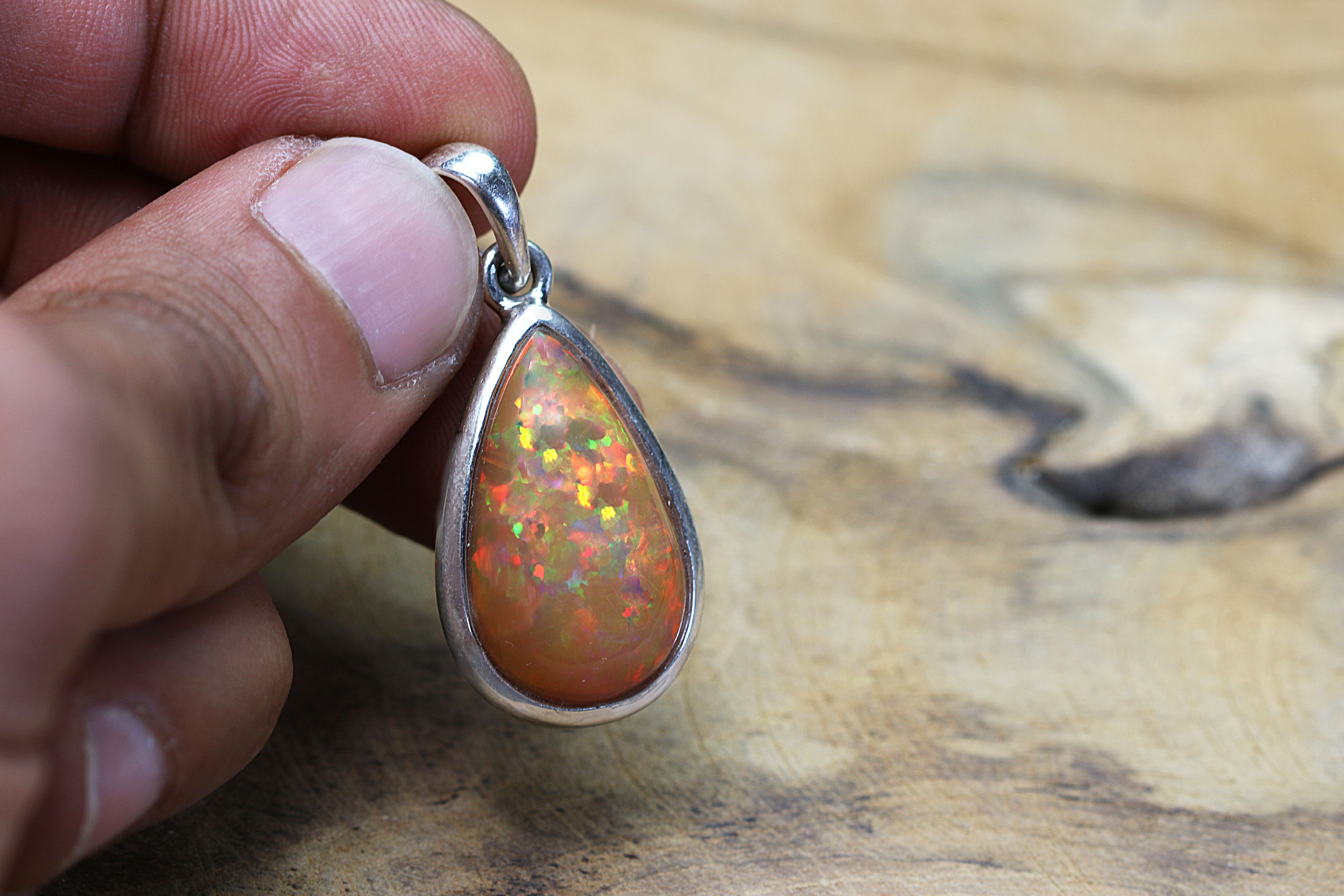 aethiopisches-opal-anhaenger-ethiopian-opal-pendant-ah01269-2 Top Welo Opal  Anhänger