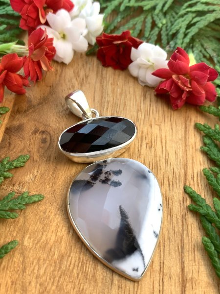 Dendritic Agate Pendant with Onyx